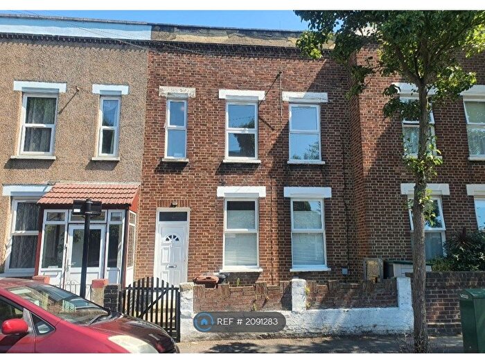 4 Bedroom Terraced House To Rent In Woodlands Road, London, E11