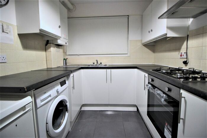 3 Bedroom Flat To Rent In Drayton Road, London, E11
