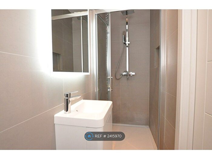 1 Bedroom Flat To Rent In High Road, London, N2