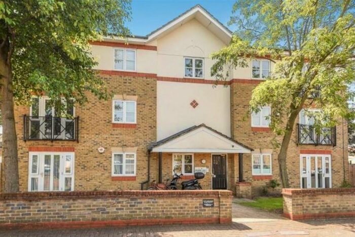 1 Bedroom Flat To Rent In Sherwood Gardens London, SE16