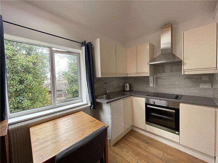 Studio To Rent In Jersey Road, Hounslow, TW3