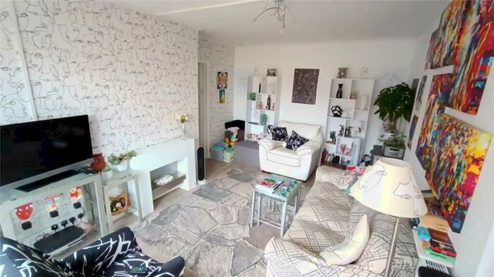 3 Bedroom End Of Terrace House For Sale In Dimbath Avenue, Blackmill, Bridgend, CF35