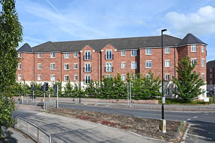 2 Bedroom Flat For Sale In Masters Mews, College Court, Tadcaster Road, York, YO24