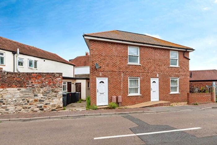 1 Bedroom Flat For Sale In Shaftesbury Road, Gosport, Hampshire, PO12