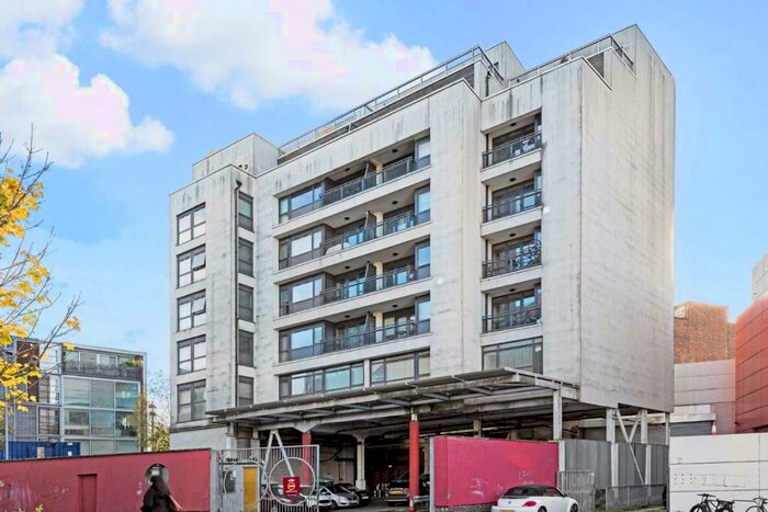 2 Bedroom Flat To Rent In Salway Place, Stratford, E15