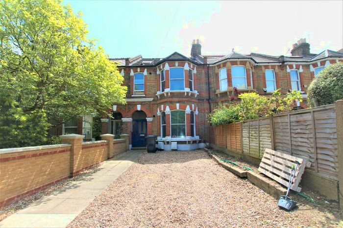 1 Bedroom Ground Flat To Rent In Wallwood Road, London, E11