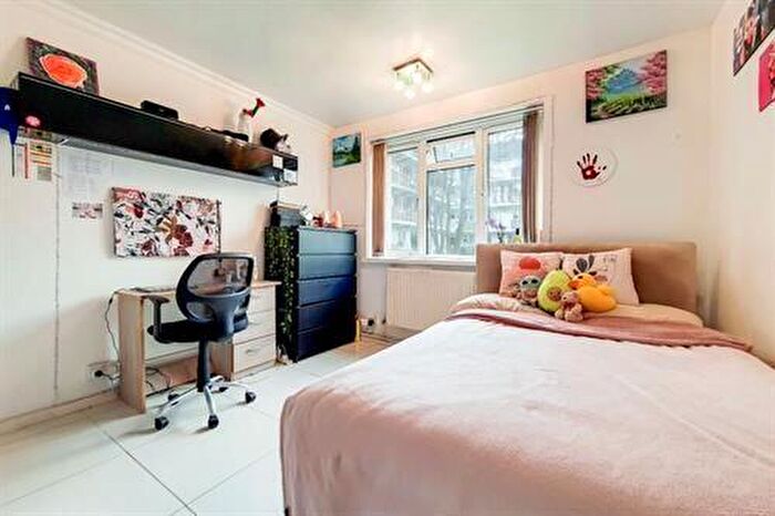 3 Bedroom Flat To Rent In Bridgeway Street, NW1