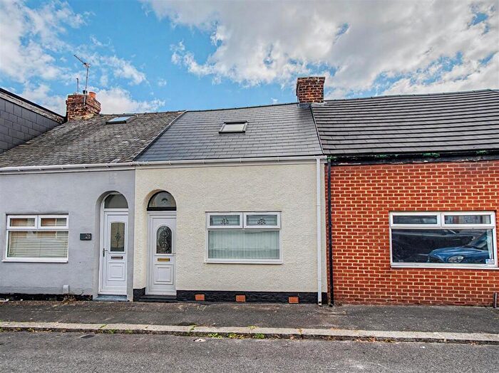 3 Bedroom Cottage For Sale In Warennes Street, Pallion, Sunderland, SR4