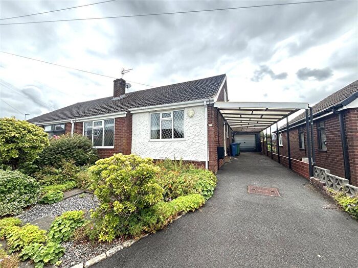 3 Bedroom Bungalow To Rent In Severn Drive, Milnrow, Rochdale, Greater Manchester, OL16