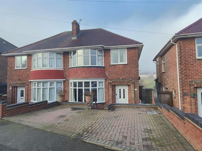 3 Bedroom Semi-Detached House For Sale In Wentworth Road, Coalville, Leicestershire, LE67