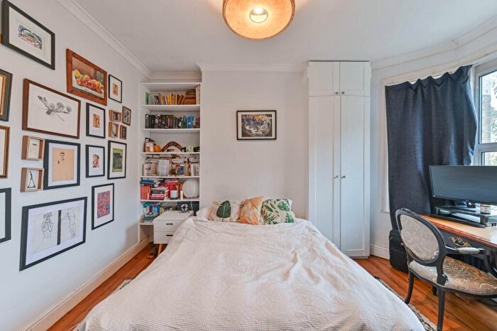 3 Bedroom Terraced House For Sale In Elcot Avenue, Peckham, London, SE15