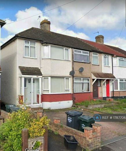 3 Bedroom Semi-Detached House To Rent In Mayfair Road, Dartford, DA1