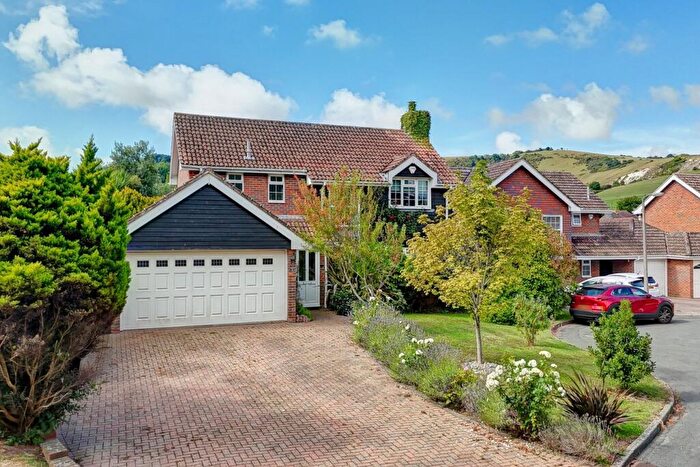 4 Bedroom Detached House For Sale In Tas Combe Way, Eastbourne, BN20