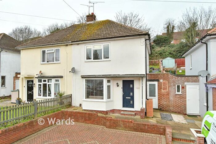 2 Bedroom Semi Detached House For Sale In The Tideway, Rochester, Kent, ME1