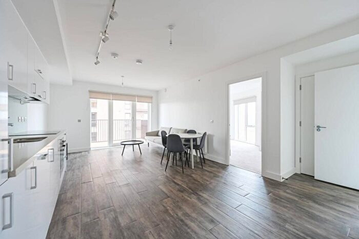 1 Bedroom Flat To Rent In Adlay Apartments, Silvertown, London, E16