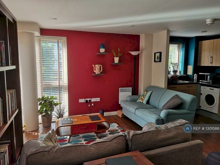 2 Bedroom Flat To Rent In Eastside Mews, London, E3