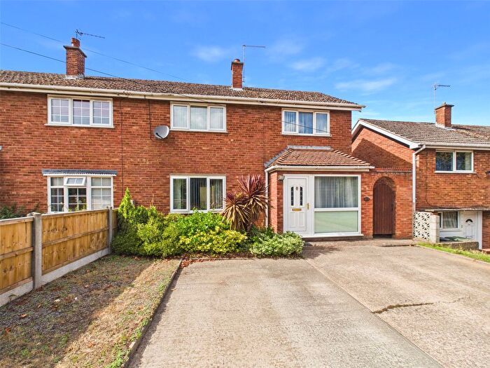3 Bedroom Semi-Detached House For Sale In Tolladine Road, Worcester, Worcestershire, WR4
