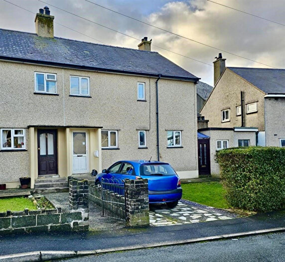 4 Bedroom Semi-Detached House For Sale In Bron Hendre, Trefor, Caernarfon, Gwynedd, Wales, LL54