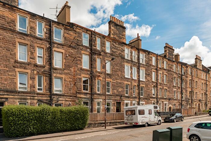 1 Bedroom Flat For Sale In / Stewart Terrace, Edinburgh, EH11