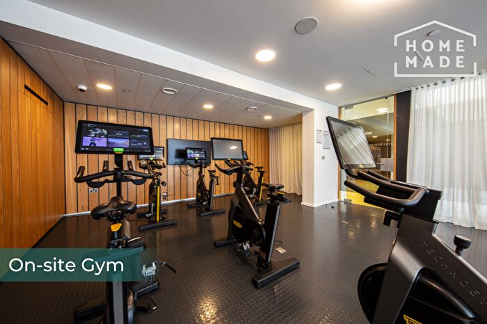 Apartment To Rent In Alameda, HA9