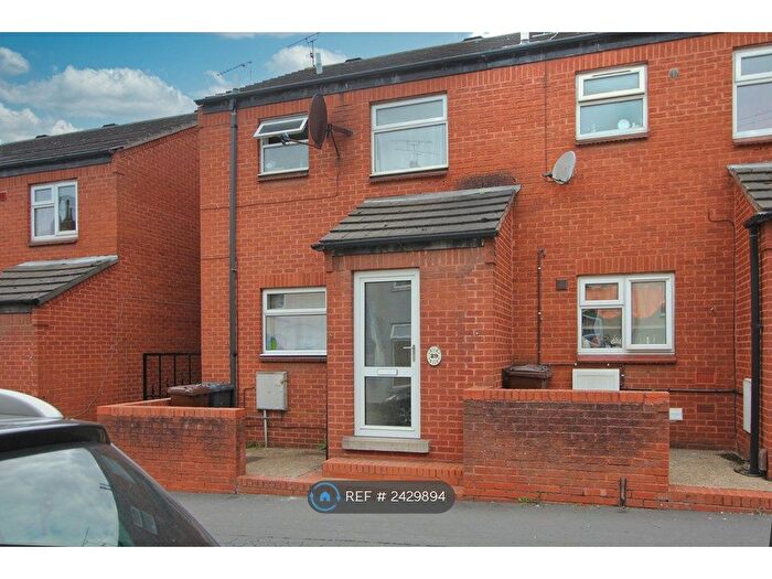 2 Bedroom End Of Terrace House To Rent In John Street, Lincoln, LN2