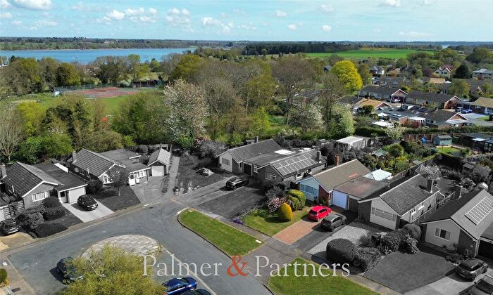 2 Bedroom Bungalow For Sale In Woodlands, Chelmondiston, Ipswich, Suffolk, IP9