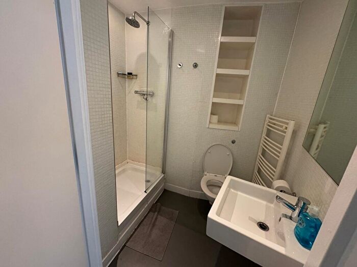 Apartment To Rent In Rotunda Studio /, B2 - Photo 3