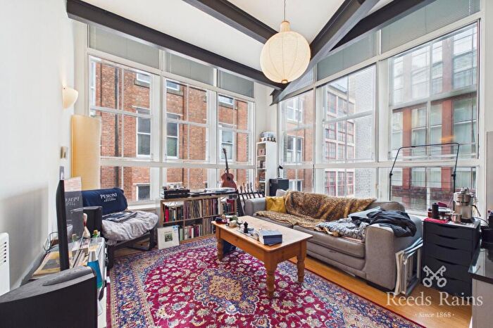 1 Bedroom Apartment For Sale In Princess Street, Manchester, M1