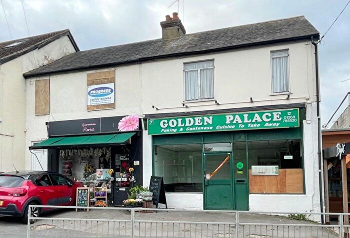 2 Bedroom Flat For Sale In London Road, Rayleigh, Essex, SS6