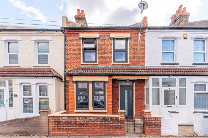 2 Bedroom Terraced House For Sale In Bredon Road, Croydon, CR0