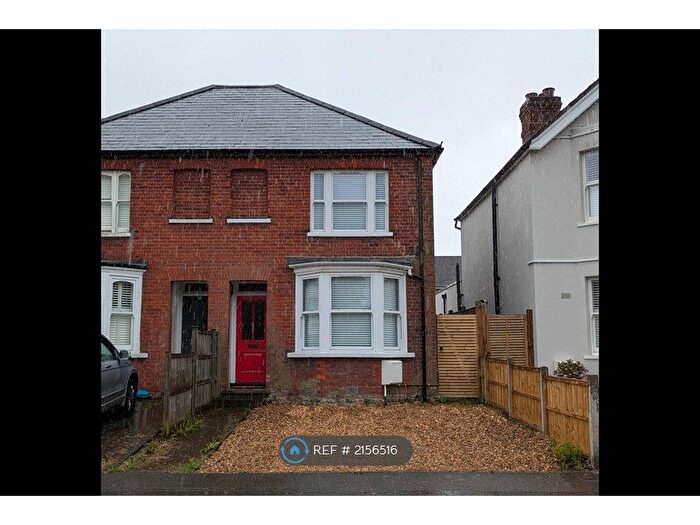 3 Bedroom Semi-Detached House To Rent In Candlemas Lane, Beaconsfield, HP9