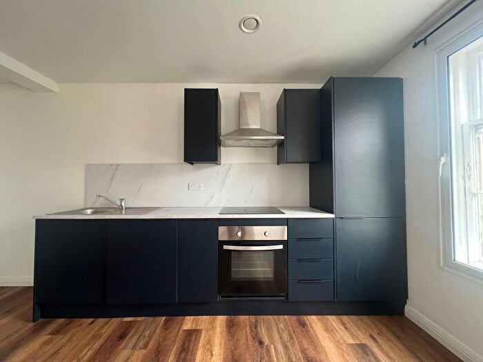 1 Bedroom Flat To Rent In Queen Square, Wolverhampton, WV1