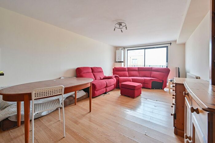 2 Bedroom Flat To Rent In Northolt Road, South Harrow, Harrow, HA2