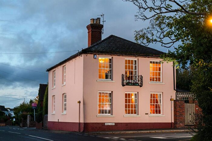 5 Bedroom Detached House For Sale In Hall Lane, Hagley, DY9