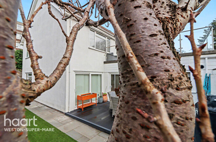 4 Bedroom Detached House For Sale In Arundell Road, Weston-Super-Mare, BS23