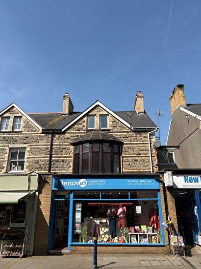 3 Bedroom Maisonette To Rent In A John Street, Porthcawl, CF36