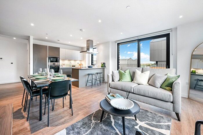 3 Bedroom Flat To Rent In Equipment Works, Vanguard Wy, E17