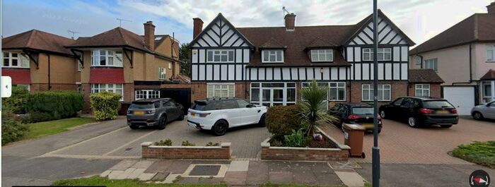 3 Bedroom Terraced House To Rent In The Drive, Harrow, HA2