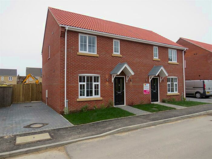 3 Bedroom Semi-Detached House To Rent In Sayers Crescent, Wisbech St. Mary, Wisbech, PE13
