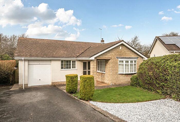 3 Bedroom Bungalow For Sale In Church Close, Frampton Cotterell, Bristol, Gloucestershire, BS36