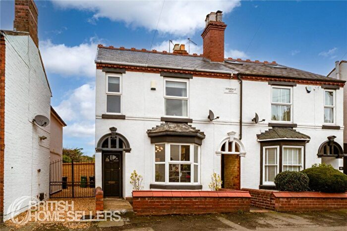 4 Bedroom Semi-Detached House For Sale In Brook Street, Stourbridge, West Midlands, DY8