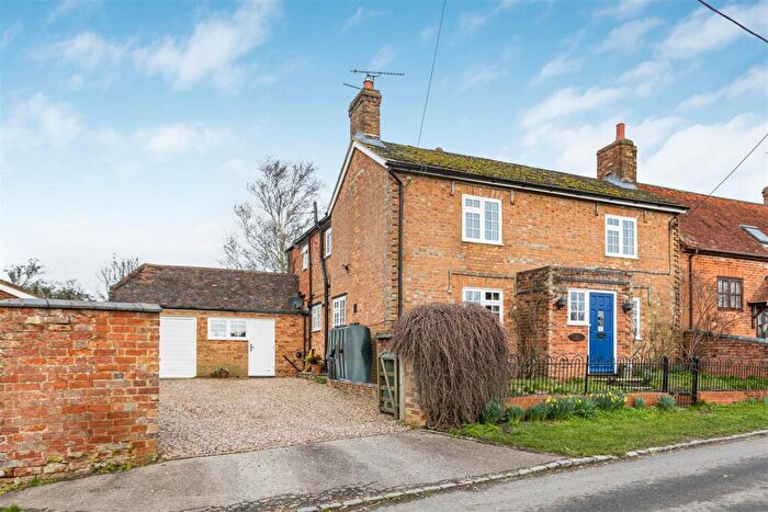 4 Bedroom House For Sale In Charndon, Bicester, OX27