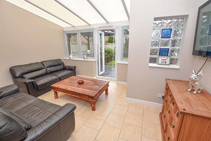 3 Bedroom Terraced House For Sale In Beechwood Road, Bromborough, CH62