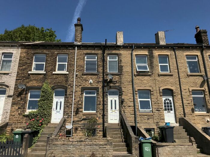4 Bedroom Terraced House To Rent In Lowergate, Paddock, Huddersfield, West Yorkshire, HD3