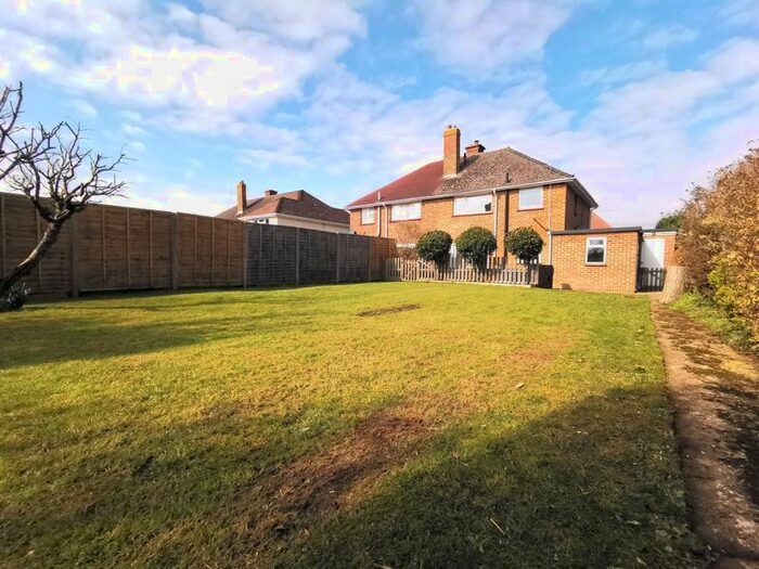 3 Bedroom Semi-Detached House To Rent In Queen Elizabeth Avenue, Lymington, SO41