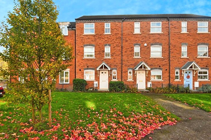 3 Bedroom Town House For Sale In Cupronickel Way, Wilnecote, Tamworth, B77