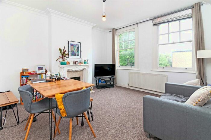 2 Bedroom Flat To Rent In Abbeville Road, London, SW4