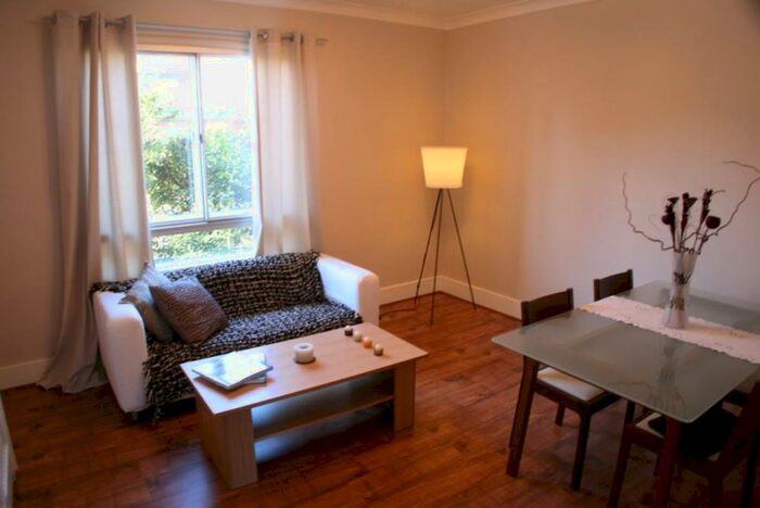 1 Bedroom Flat To Rent In Albert Road, Kingston Upon Thames, KT1