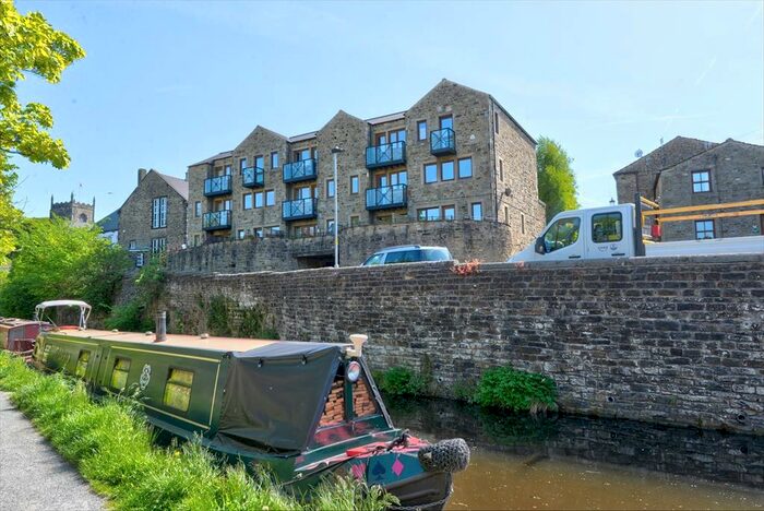 3 Bedroom Town House To Rent In Bay Horse Court, Skipton, BD23