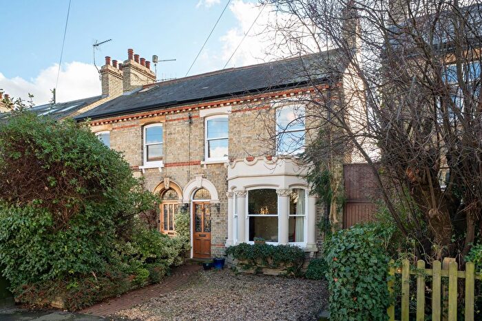 4 Bedroom Semi Detached House For Sale In Blinco Grove, Cambridge, CB1